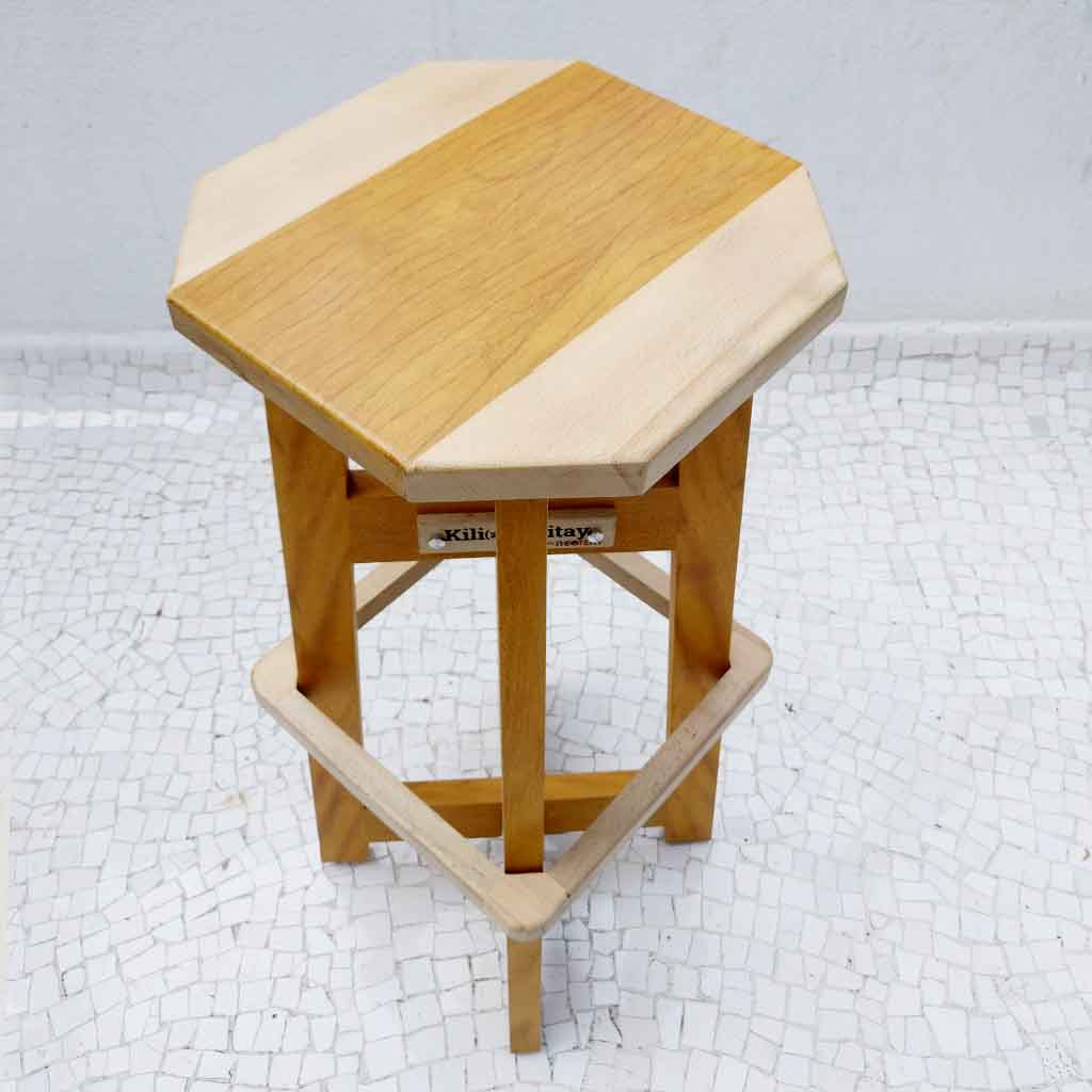 Kilichitay Bar Stool